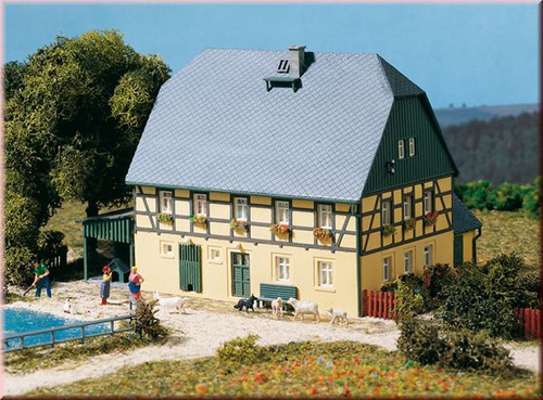 Крестьянский дом, (H0)