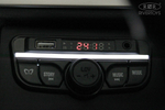 Детский электромобиль RiverToys Mercedes Benz G63 Y777YY белый