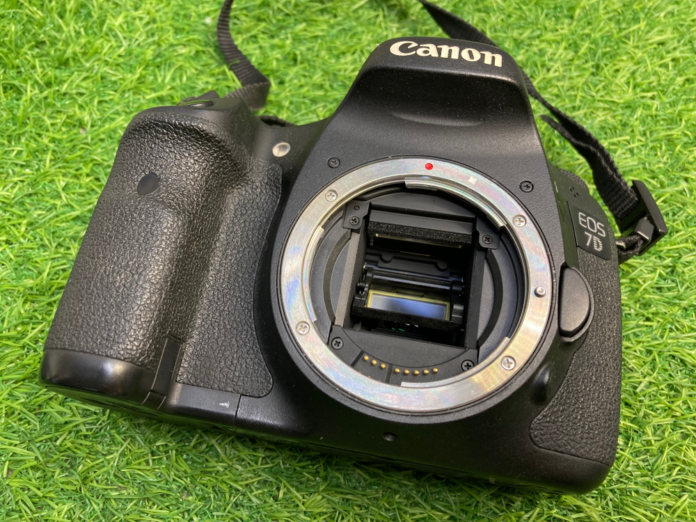 Canon EOS 7D (28.000 кадров) Покупка/Продажа