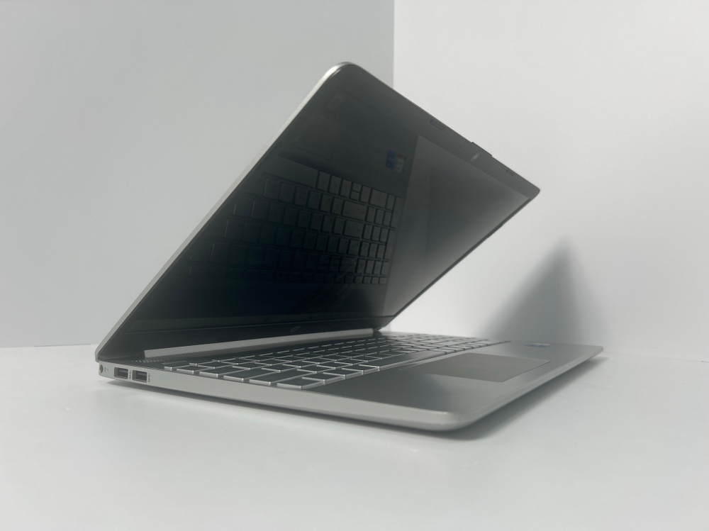Ноутбук HP 15-dy2067ms (4W2K2UA) 15.6"/Intel Core i5 1135G7/RAM 12 GB/SSD 256 GB/Intel Iris Xe Graphics/1920x1080/IPS/Touch/Windows 11/Подсветка кл-ры: нет/серебристый. Состояние: B2