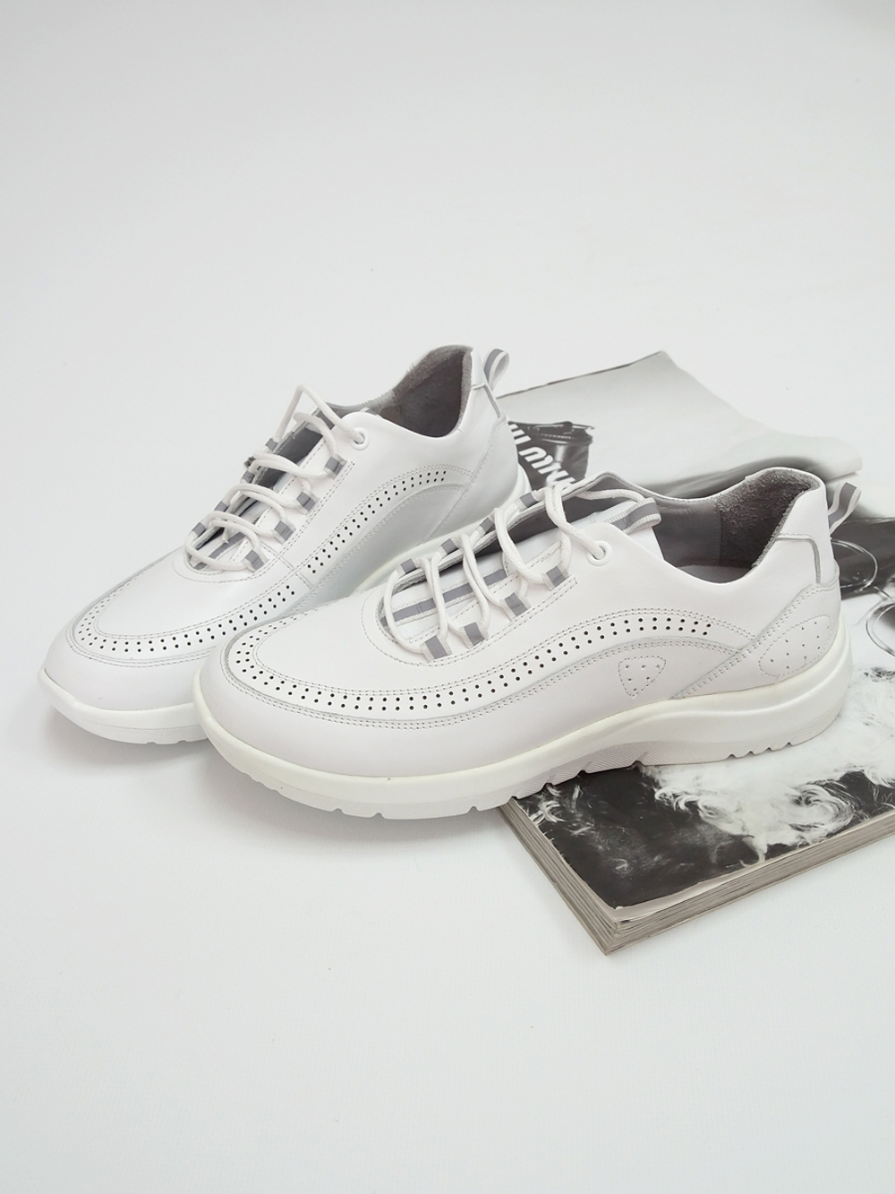 Кроссовки женские летние натуральная кожа