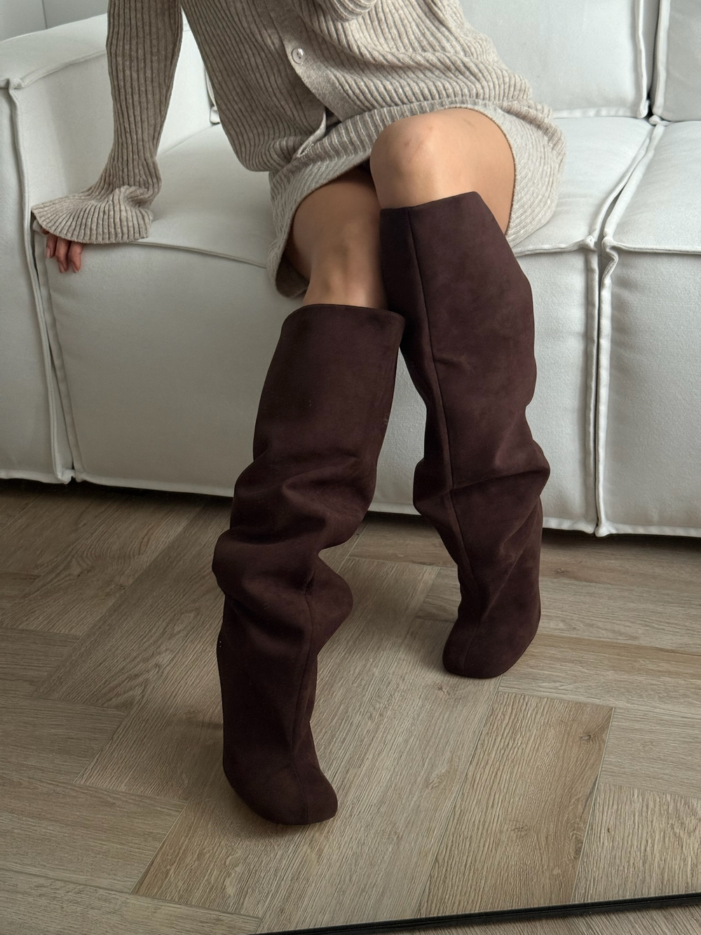 Сапоги из эко замши