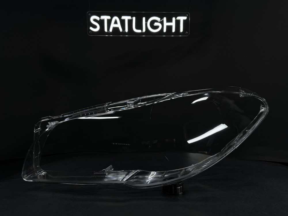 Левое стекло фары BMW F10/18 2011-2016