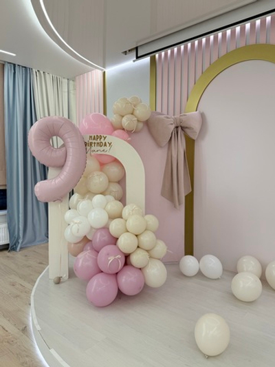 Фотозона из пудовых шаров для девочки