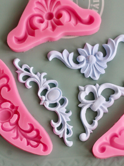 Молд силиконовый "Узор - уголок с вензелем" (Входит в набор "Лепнина 2")