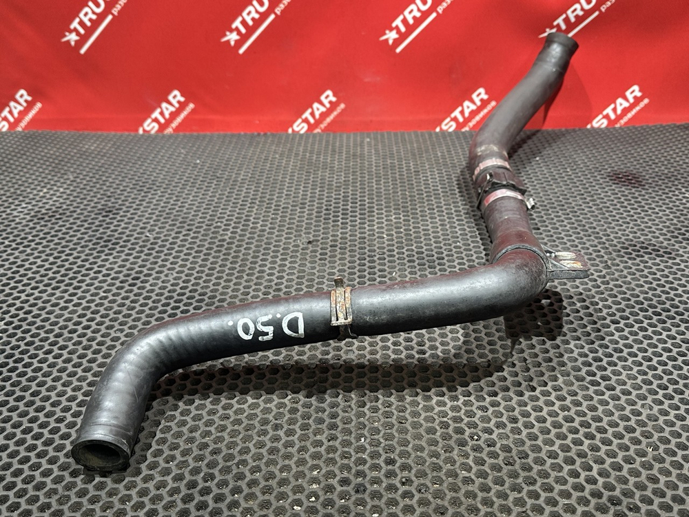 Патрубок системы охлаждения