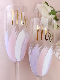 Свадебные бокалы для молодоженов. Фужеры для шампанского.