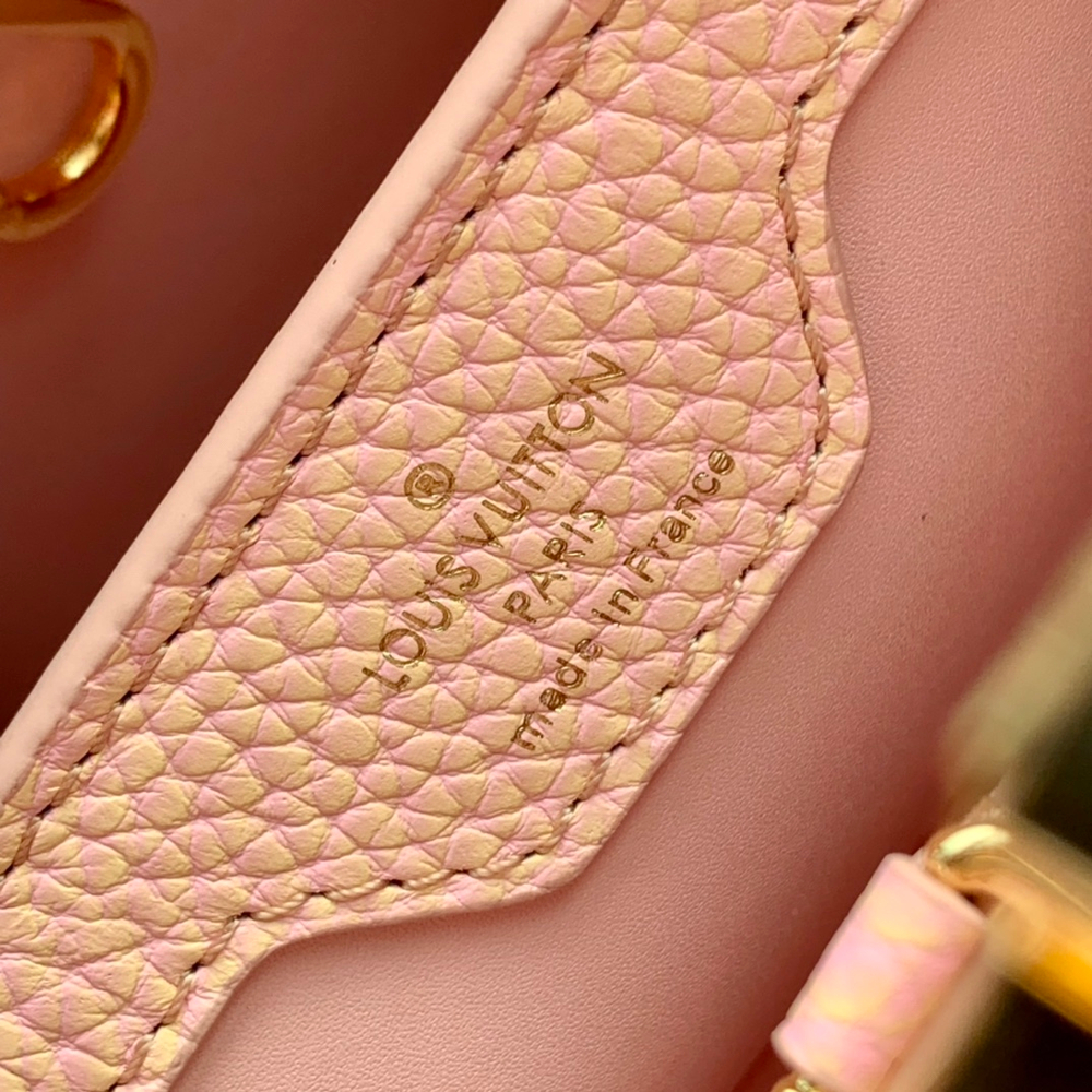 Louis Vuitton Capucines BB