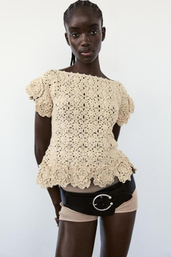 ZARA ТОП ИЗ КРУЖЕВА КРОШЕ С ЦВЕТОЧНЫМ УЗОРОМ, ЭКРЮ