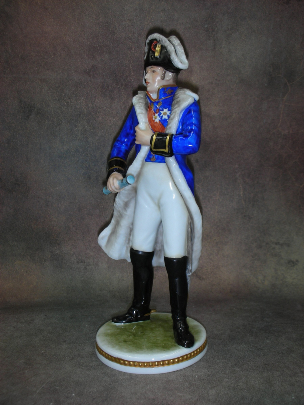 Статуэтка. Фарфор. Солдат. Маршал Наполеона. Полководец Мишель Ней. Kaiser. Германия