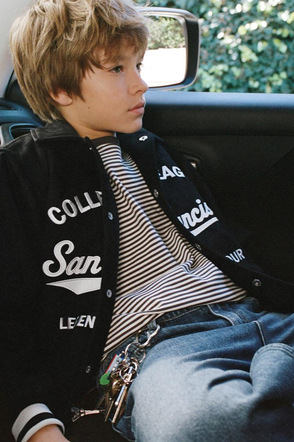 ZARA ФУТБОЛКА HEAVY WEIGHT В ПОЛОСКУ С ВЫШИТЫМ ТЕКСТОМ, СЕРЫЙ