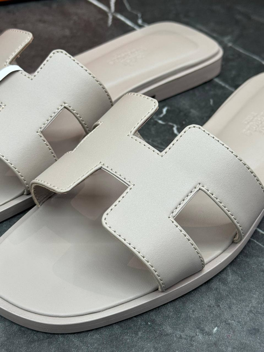 Шлепанцы Hermes