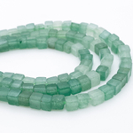 Авантюрин бусины, куб, размер около 4-4,2 мм, цена за отрезок 19 см (1/2 нити)