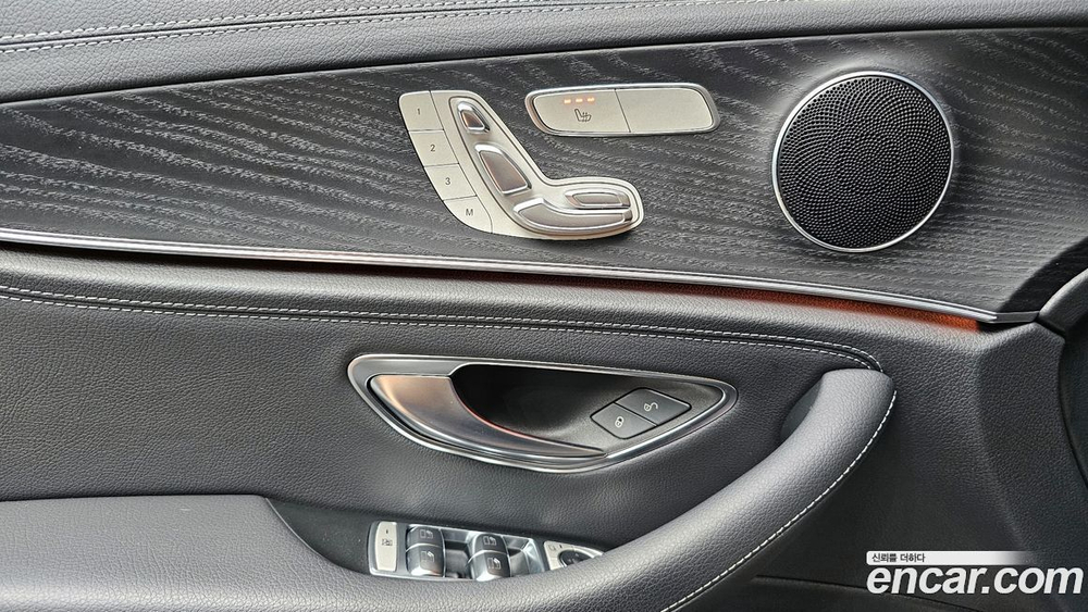 Mercedes-Benz E-Class W213 E220d 4MATIC AMG Line (12.2020)