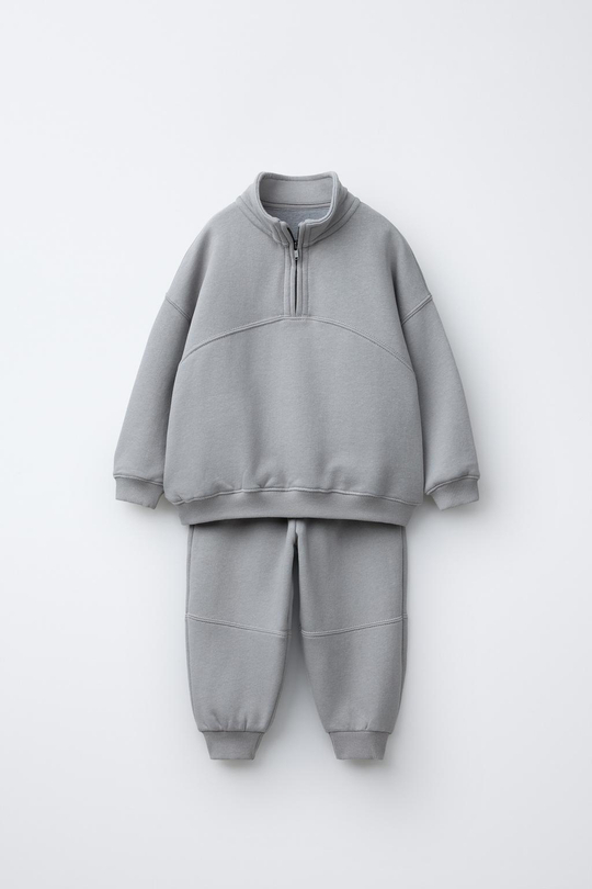 ZARA КОМПЛЕКТ ИЗ ТОЛСТОВКИ И БРЮК-ДЖОГГЕРОВ, СЕРЫЙ