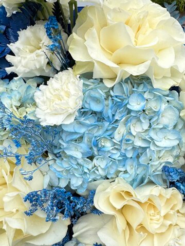 Авторский букет в стиле "Гжель"