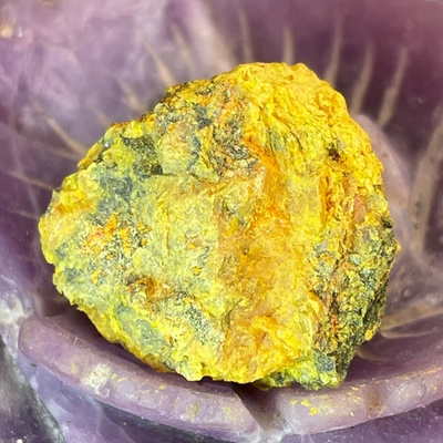 41576 Аурипигмент необработанный 22мм