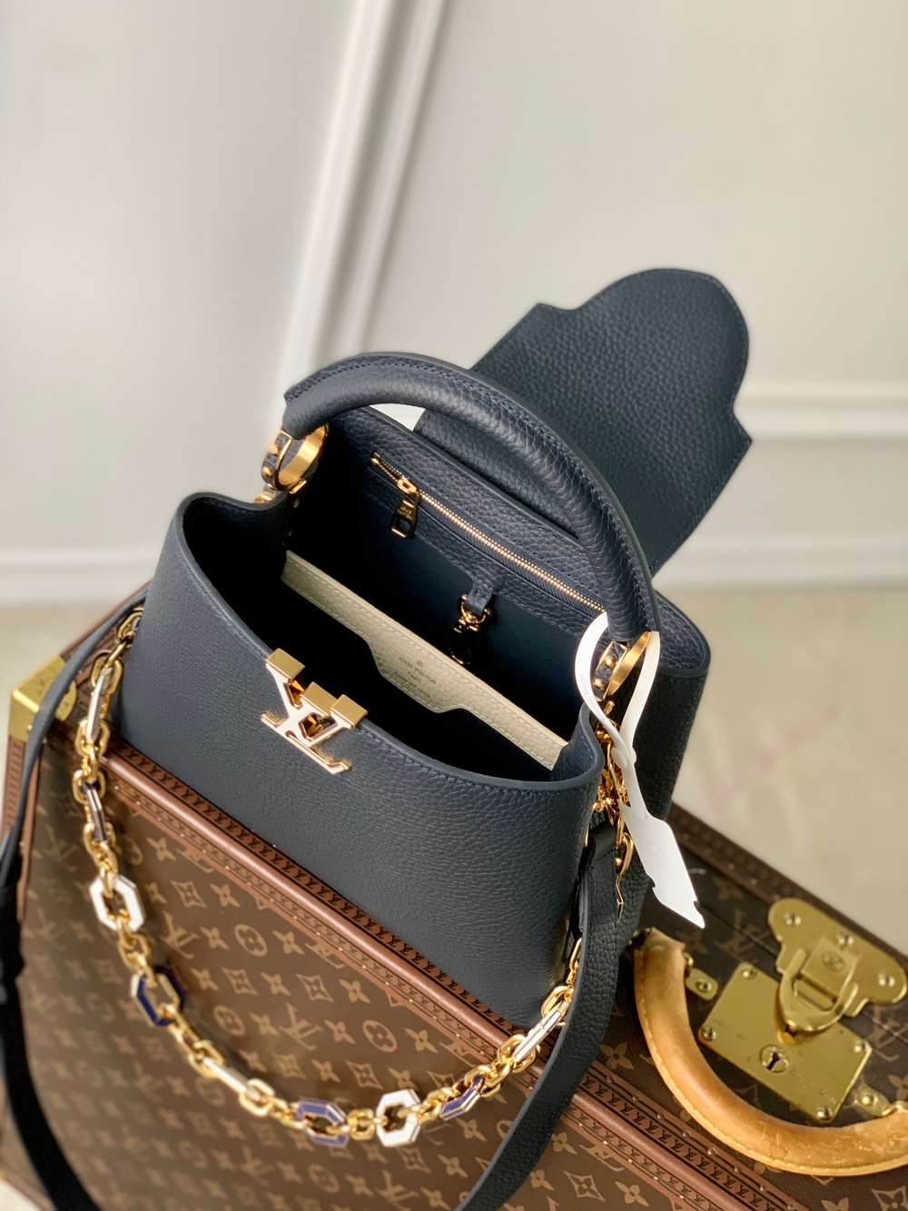 Louis Vuitton Capucines BB