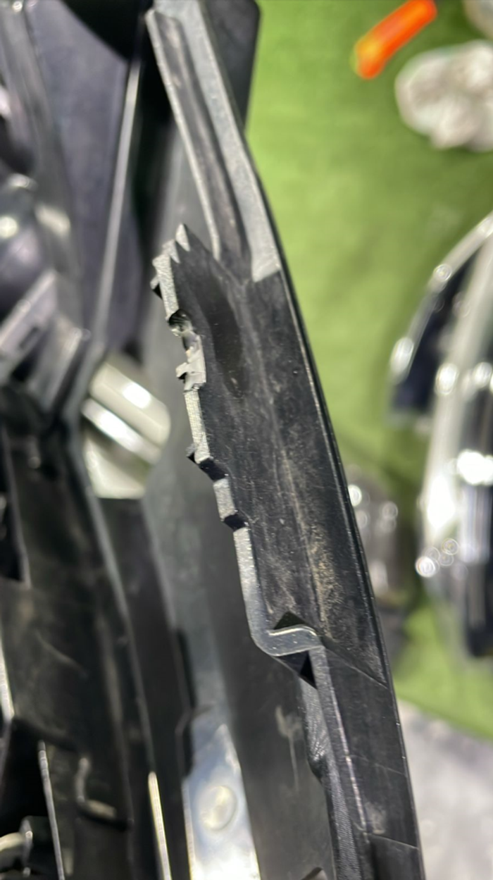 Решетка радиатора Toyota Land Cruiser 200 (2015-2021)