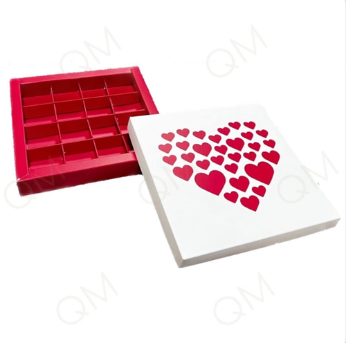 Коробка для конфет бело-красная с сердечками 200*200*30 мм (16), 25шт