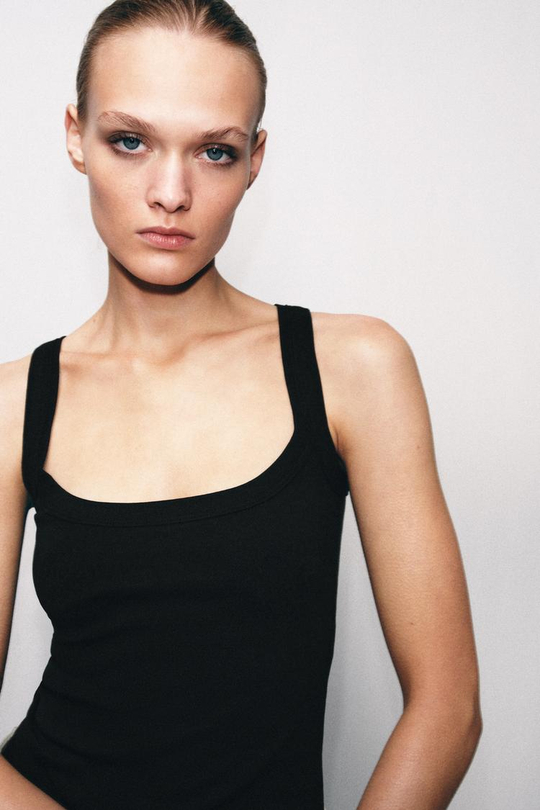 ZARA ХЛОПКОВАЯ ФУТБОЛКА БЕЗ РУКАВОВ, ЧЕРНЫЙ