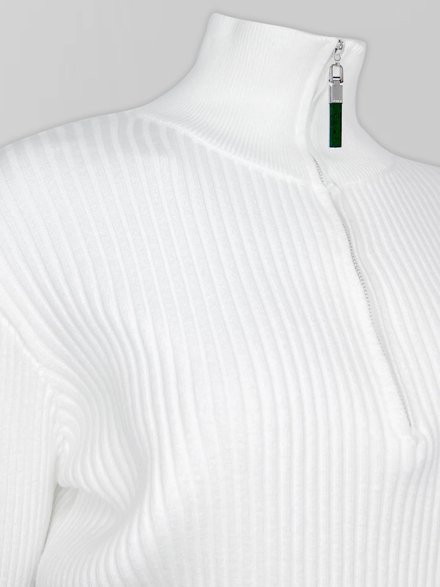 Свитер Xiyue 8622 однотонный с высоким горлом на молнии