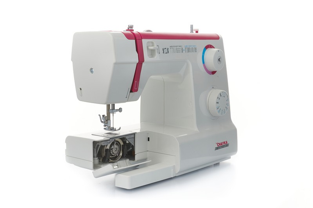 Швейная машина CHAYKA Чайка 145М