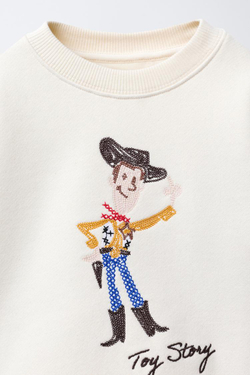 ZARA ТОЛСТОВКА С ВЫШИВКОЙ BUDDY TOY STORY © DISNEY PIXAR, ЭКРЮ