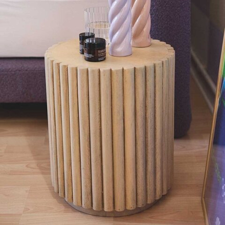 Прикроватный столик из массива дерева «Barrel»