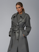 Женский кожаный плащ серый