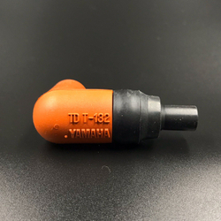 Свечной колпачок Yamaha 2-250, F2-350 (6E3-82370-21) (Yamaha)