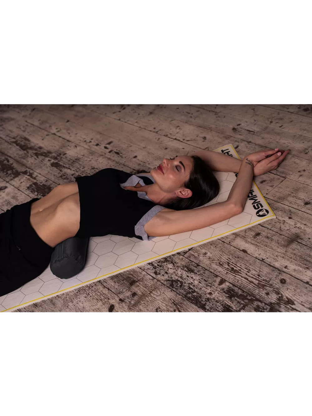 Валик из гречихи с хлопковым чехлом 40х10см