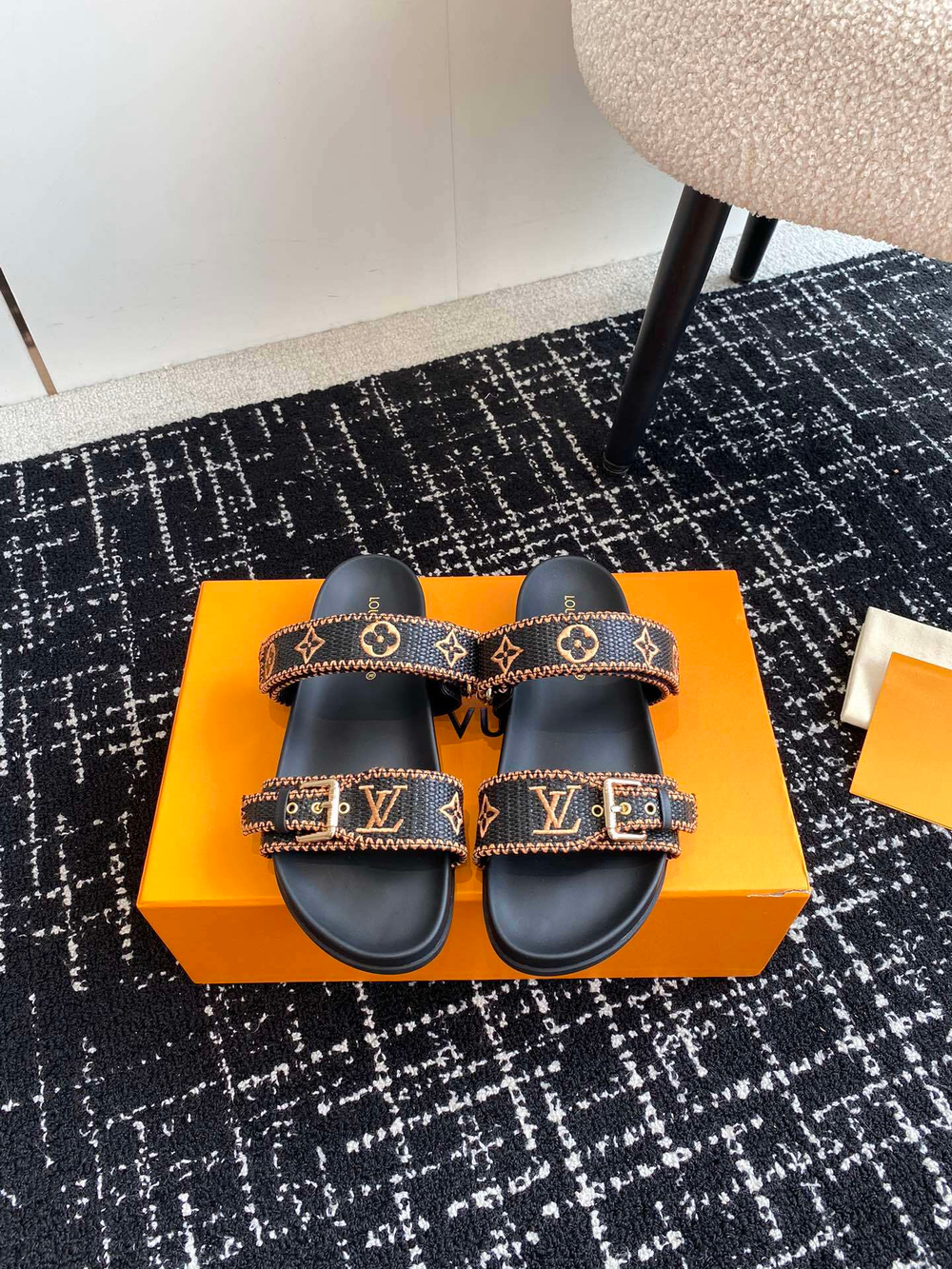 Louis Vuitton Bom Dia Flat Comfort Mule (5 colors)