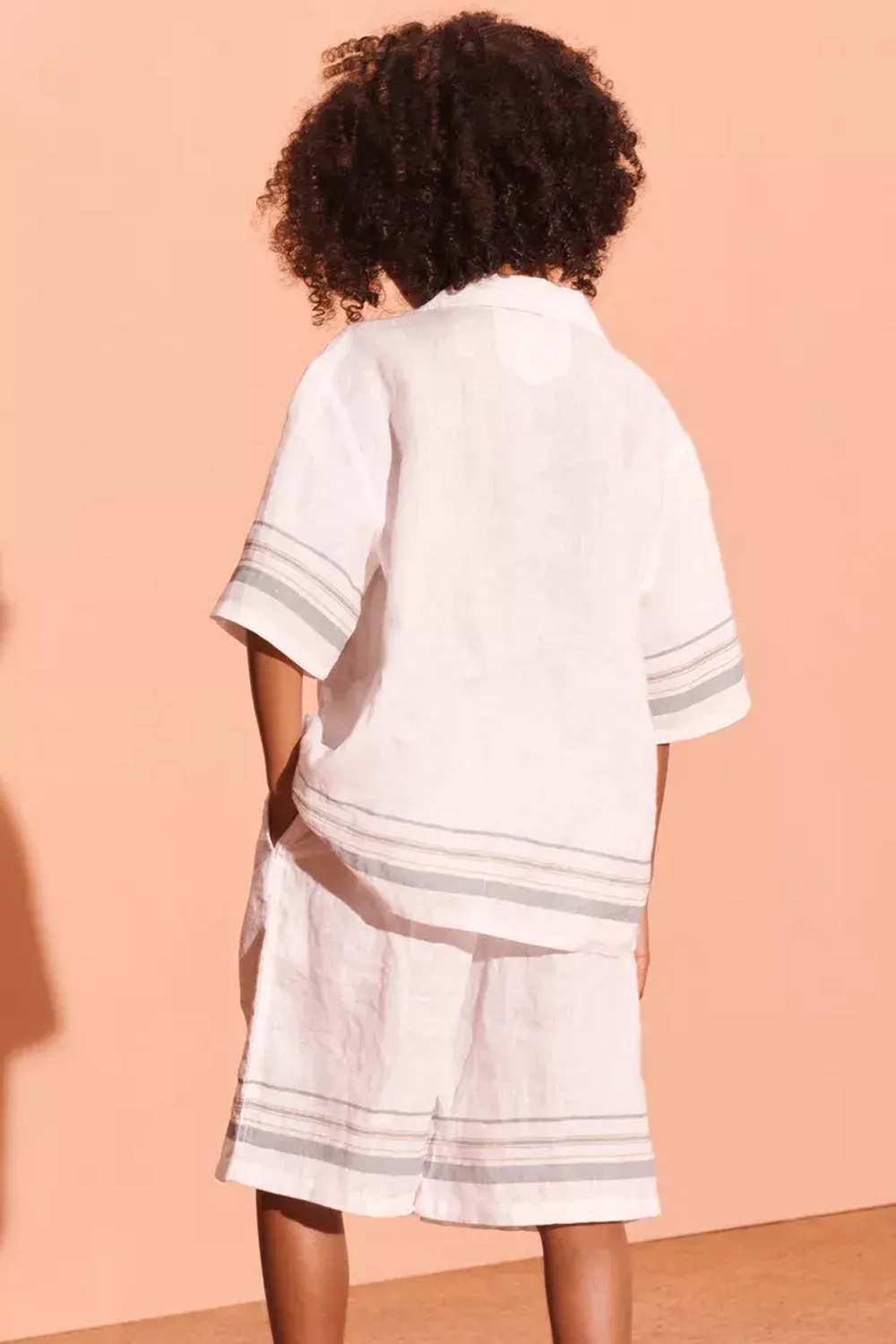 ZARA ШОРТЫ-БЕРМУДЫ ИЗ 100% ЛЬНА, ЭКРЮ/ЗЕЛЕНЫЙ