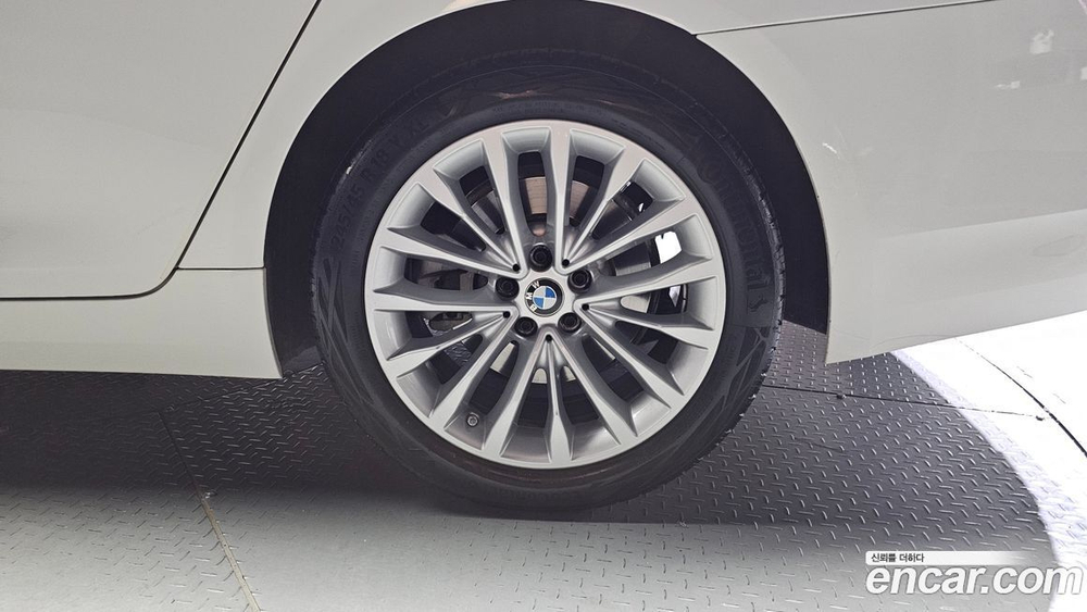 BMW 5 Series (G30) 523d Luxury (12.2022)