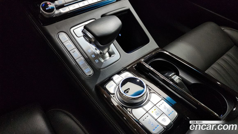 Genesis G90 3.8 (02.2020)
