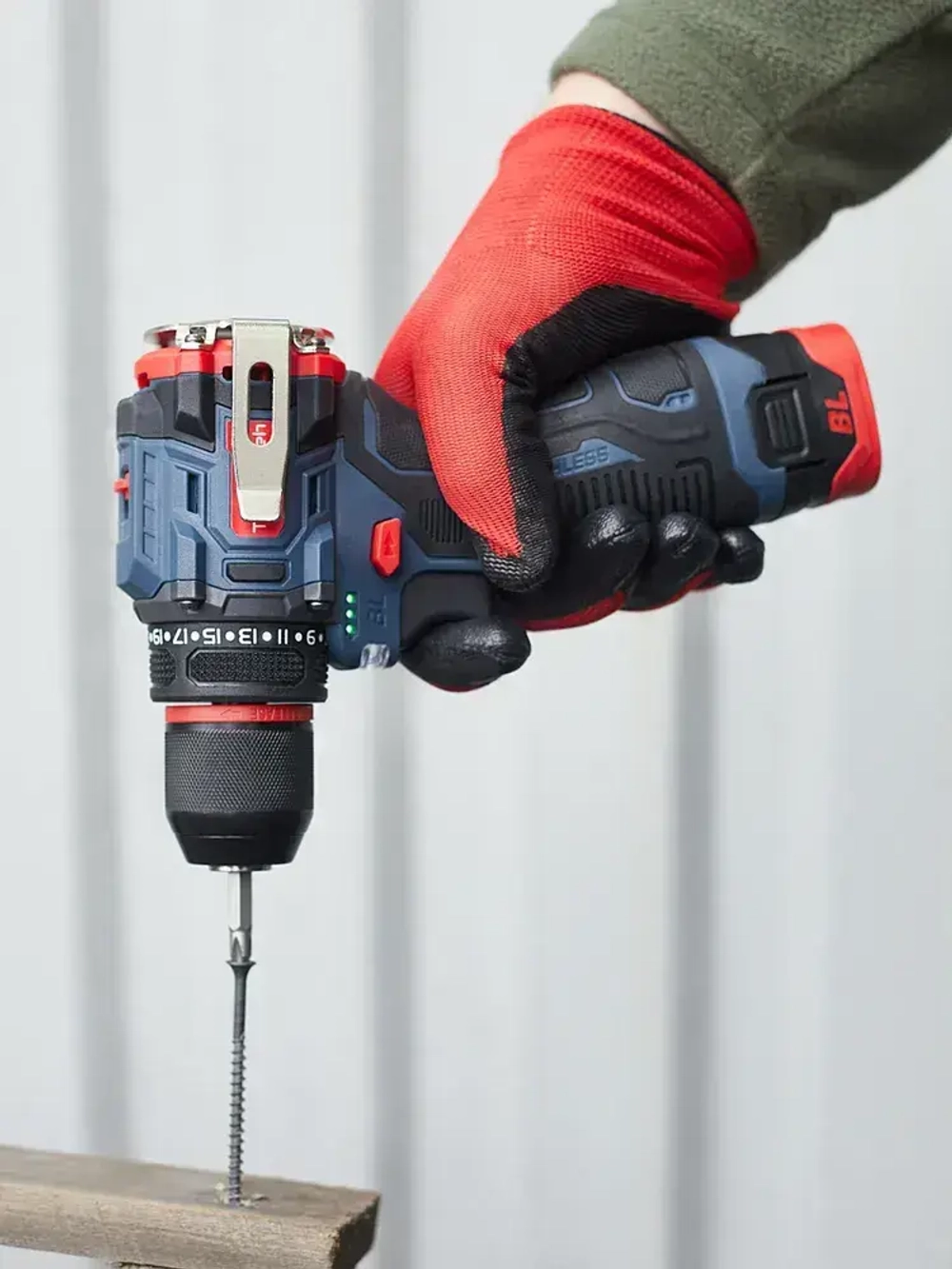 Шуруповерт, 18 В, 45 Нм, 2 АКБ