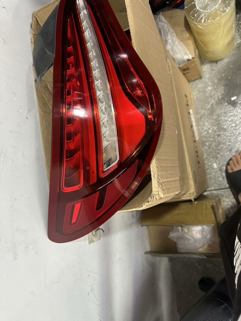 Задние фонари Mercedes-Benz CLA W117 (2017–2019) левый и правый, оригинал