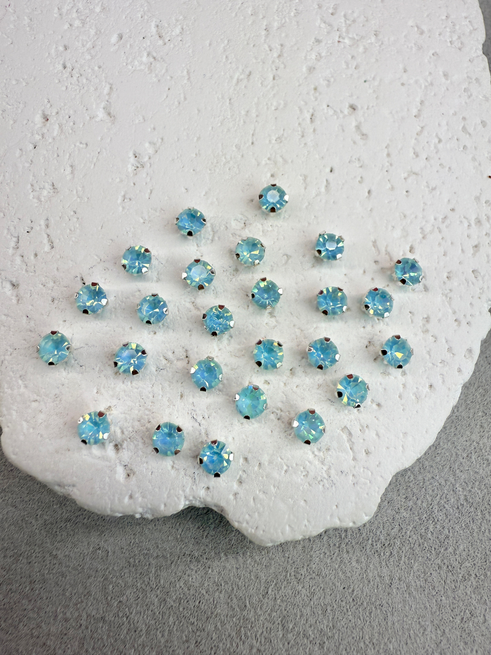 Шатоны 4 мм, Голубой радужный опал в серебре, 25 шт