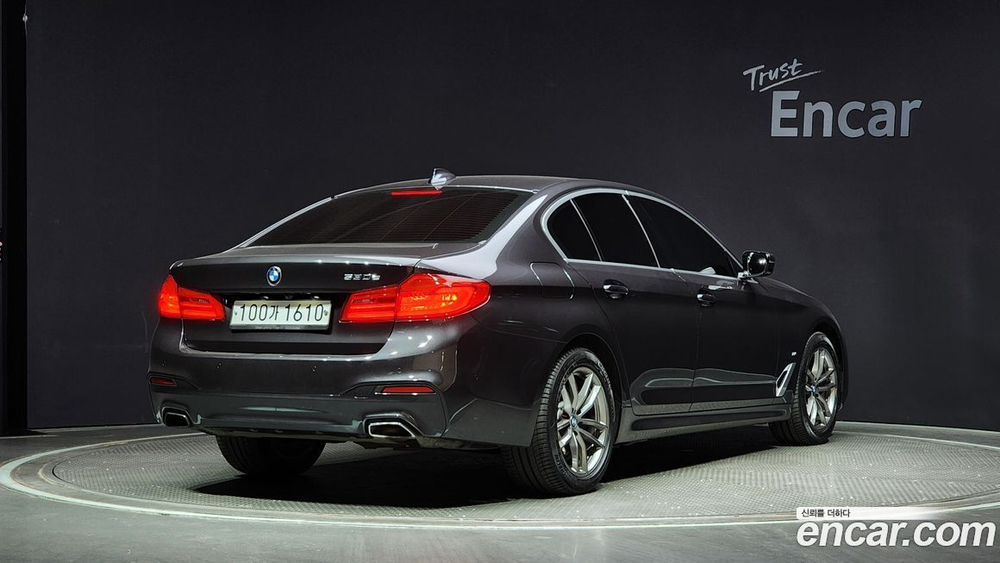 BMW 5 Series (G30) 530e M Sports (03.2020)