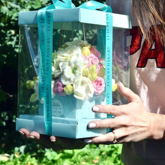 Большая композиция зефирных цветов премиум в коробке аквариуме