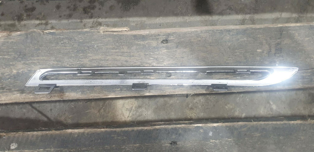 Молдинг решетки радиатора Mercedes GLC (X253) 15-19 Б/У Оригинал A2538880485