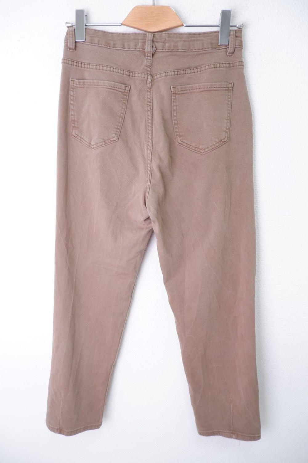 Джинсы бежевые 46 размер