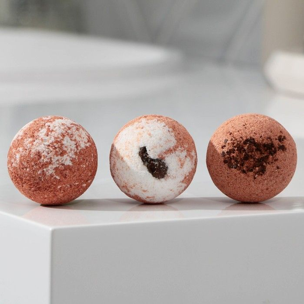 Набор из 3 бомбочек для ванны «Сливочный латте» с ароматом кофе с молоком