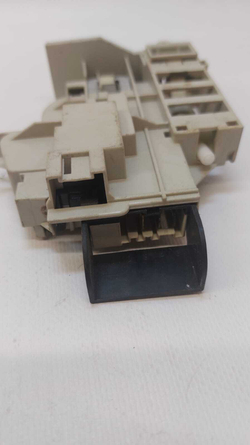 4 Устройство блокировки люка для стиральных машин Ariston C00119223 б/у