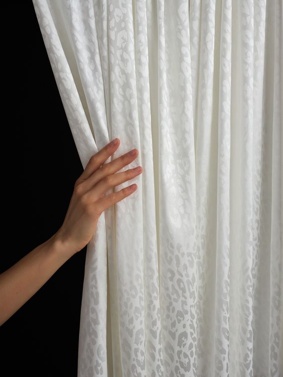 Ткань шелк Армани Жаккард, арт.1885, дизайн &quot;лео&quot;, белый