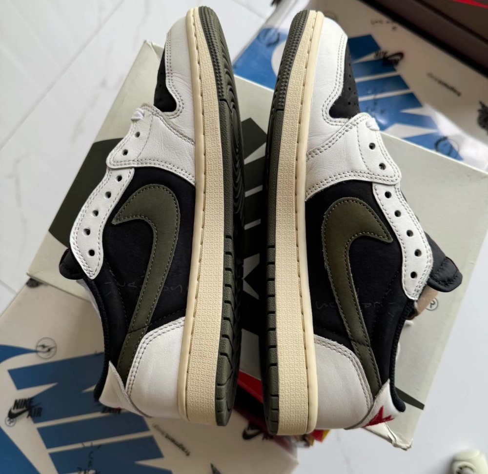 В наличии, Кроссовки Travis Scott x Jordan Air Jordan 1 Low "Medium Olive", 40 EU
