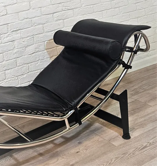 Кресло-шезлонг Chaise Lounge, черная натуральная кожа