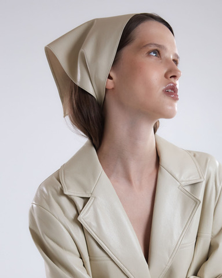 Косынка из искусственной кожи малая молочный