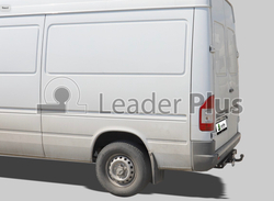 Фаркоп Лидер-плюс для Mercedes Sprinter Classic (909, база 3,5 без ступеньки) 2013-2020 без снятия и выреза бампера. Тип шара: F. Нагрузки: 2000/100 кг, (без электрики в комплекте) - M201-F